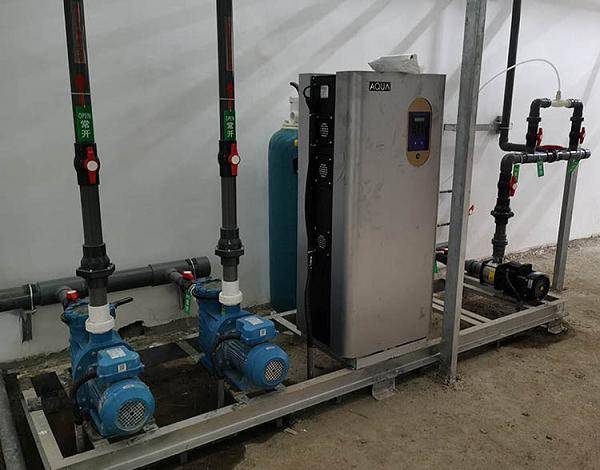 從循環(huán)過(guò)濾到恒溫調(diào)控<strong></p>
<p>泳池設(shè)備</strong>，AQUA愛(ài)克泳池設(shè)備如何實(shí)現(xiàn)泳池水質(zhì)長(zhǎng)效達(dá)標(biāo)？:泳池設(shè)備